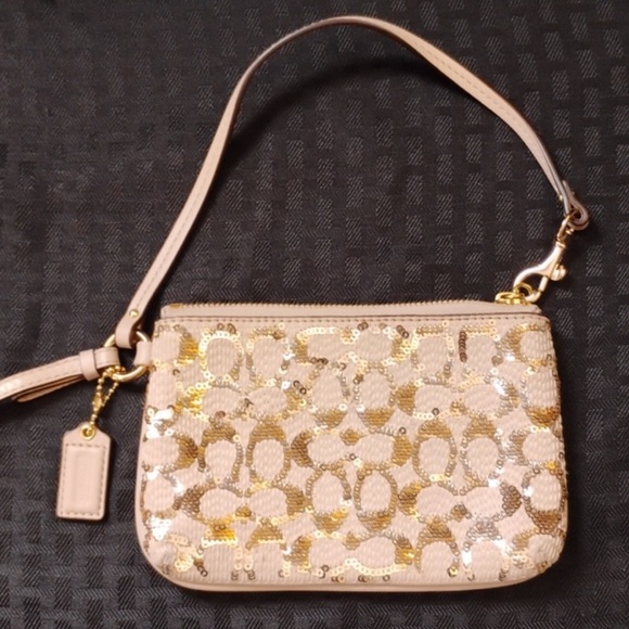 COACH RARE Poppy Signature Sequin Wristlet Clutch Bag Logo Leather Nude Gold - Picture 5 of 16